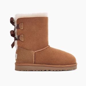 Girls Ugg Bailey Bow boots - Chestnut - size 12US